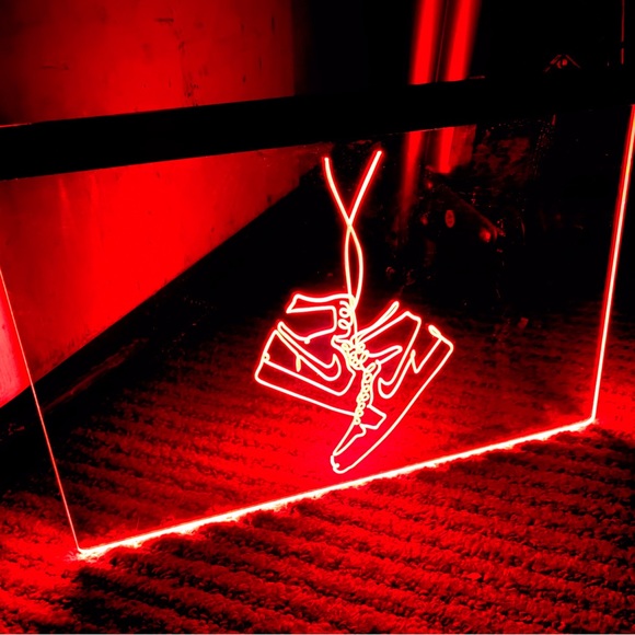NIKE SHOE LED NEON RED LIGHT SIGN 8x12 - Picture 3 of 3